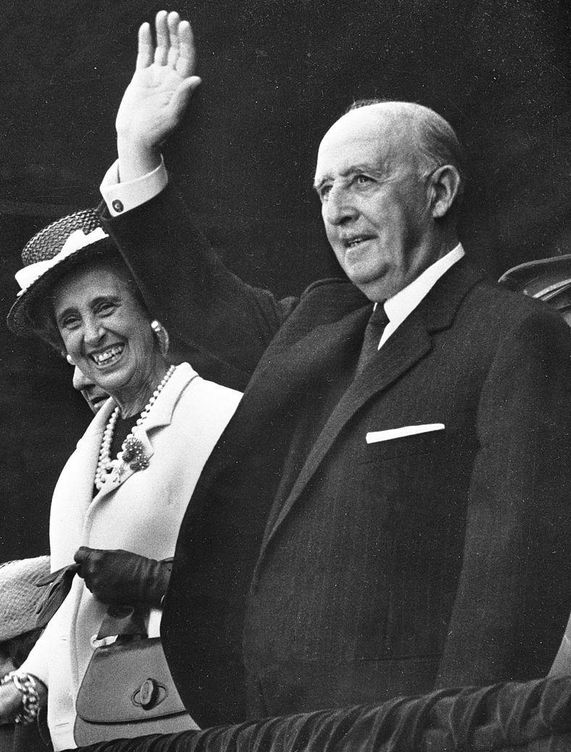Francisco Franco y Carmen Polo. (CC)