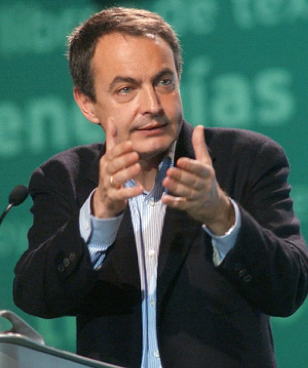 Foto: Zapatero niega que Sarkozy le informara sobre el posible interés de EDF en Iberdrola