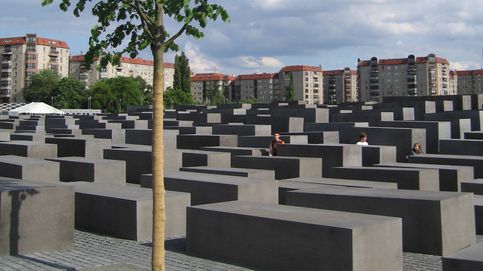 Dos agentes imputados por hacer fitness en el memorial del Holocausto de Berlín