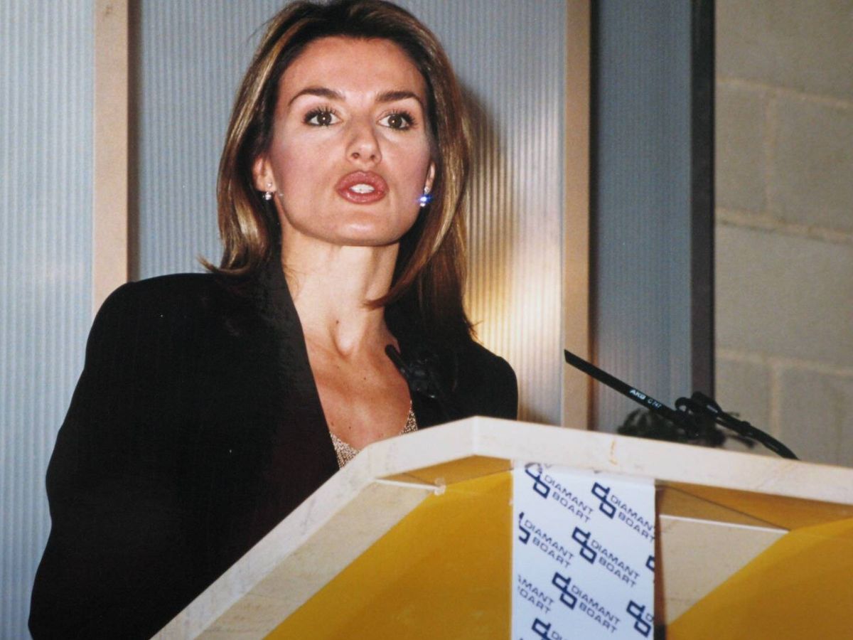 Foto: Letizia Ortiz, presentando los Premios Macael en 2002. (Cortesía)