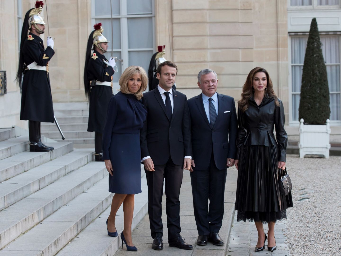 Emmanuel y Brigitte Macron, junto a los reyes de Jordania. (EFE)