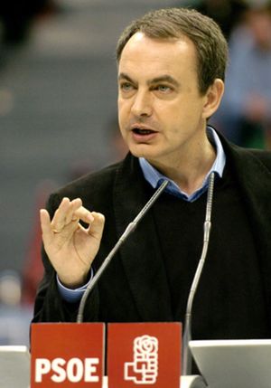 Zapatero contiene a los suyos: “Hay que saber esperar y que el PP se desgaste solo”