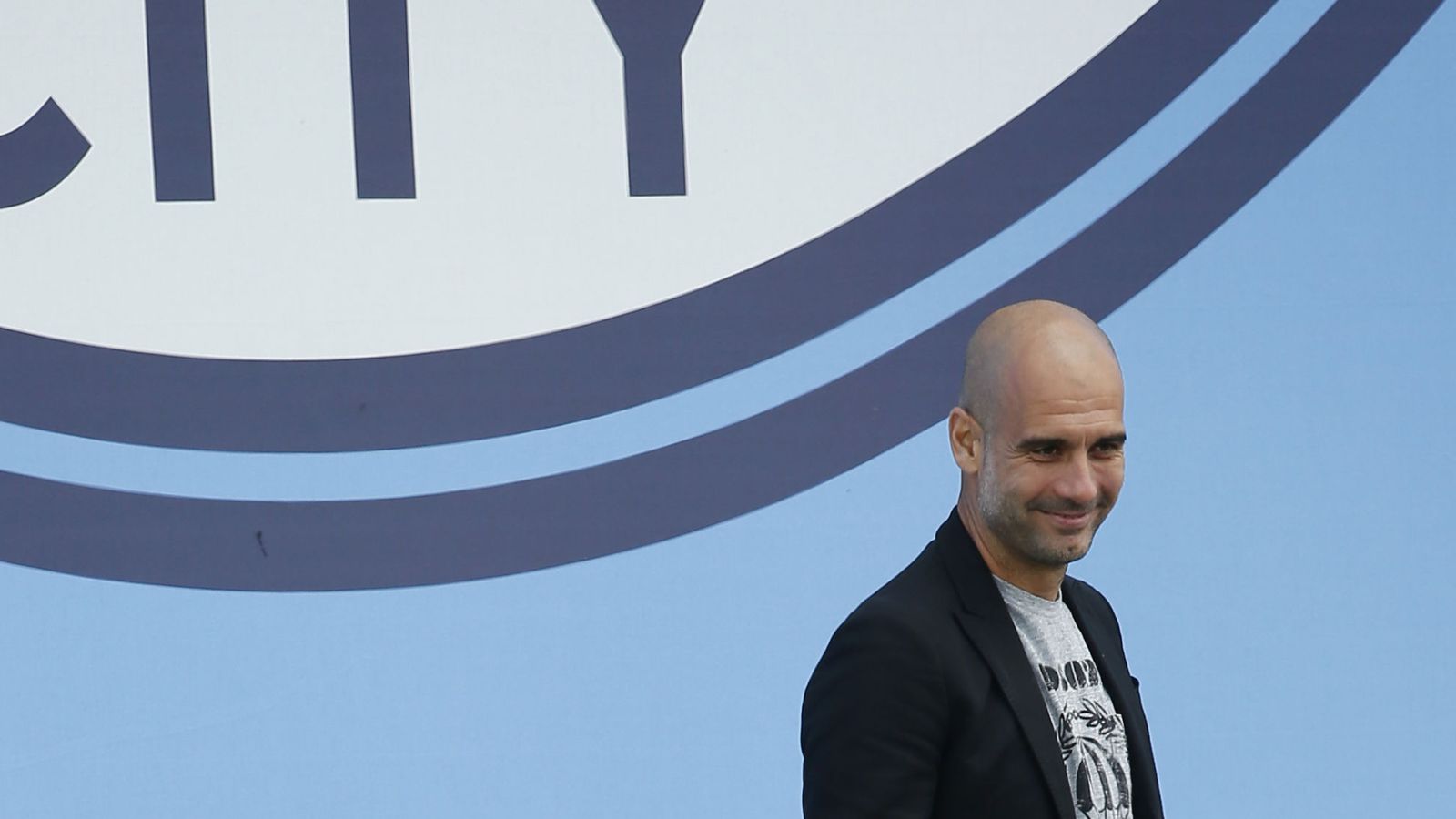 Foto: Pep Guardiola, durante su presentación como entrenador del Manchester City. (Reuters)