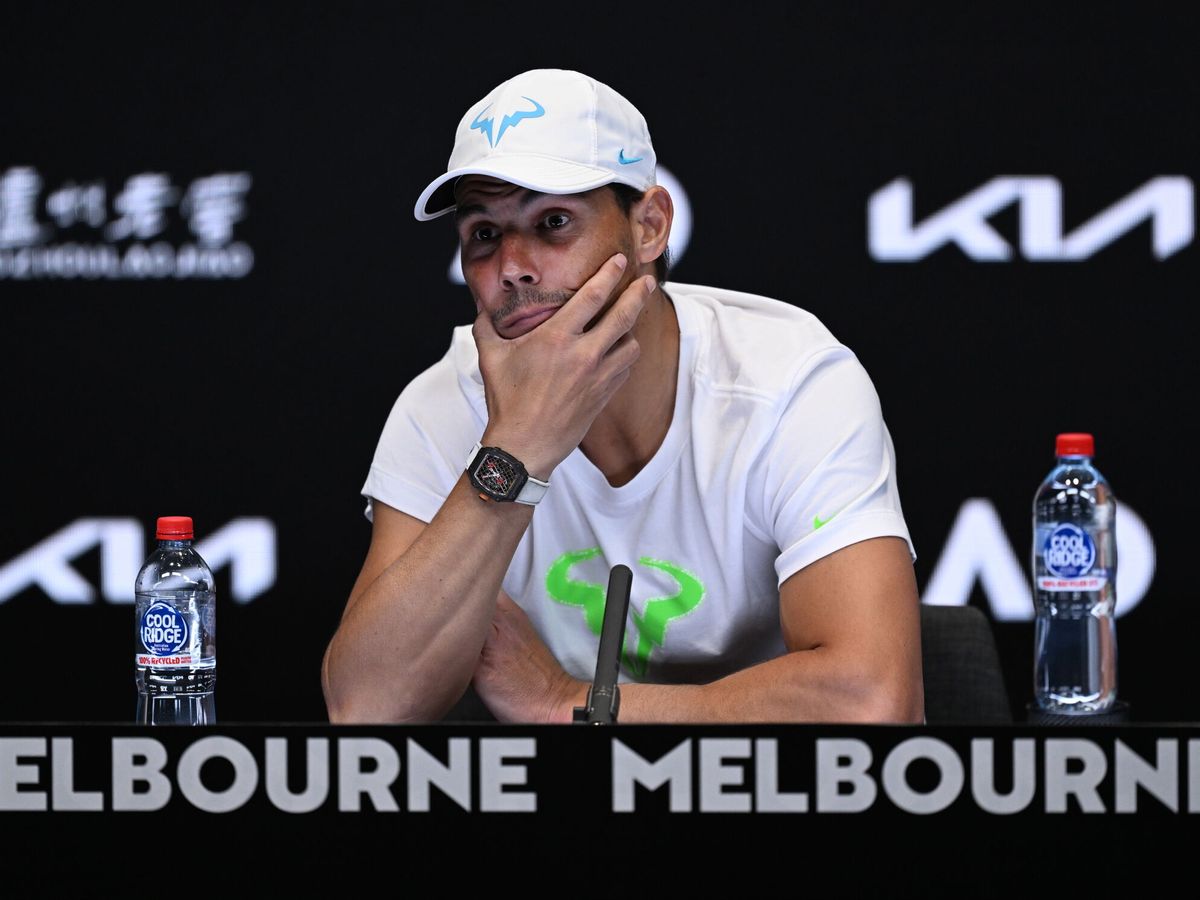 Foto: Nadal, tras su lesión en Australia. (EFE/EPA/Lukas Coch)