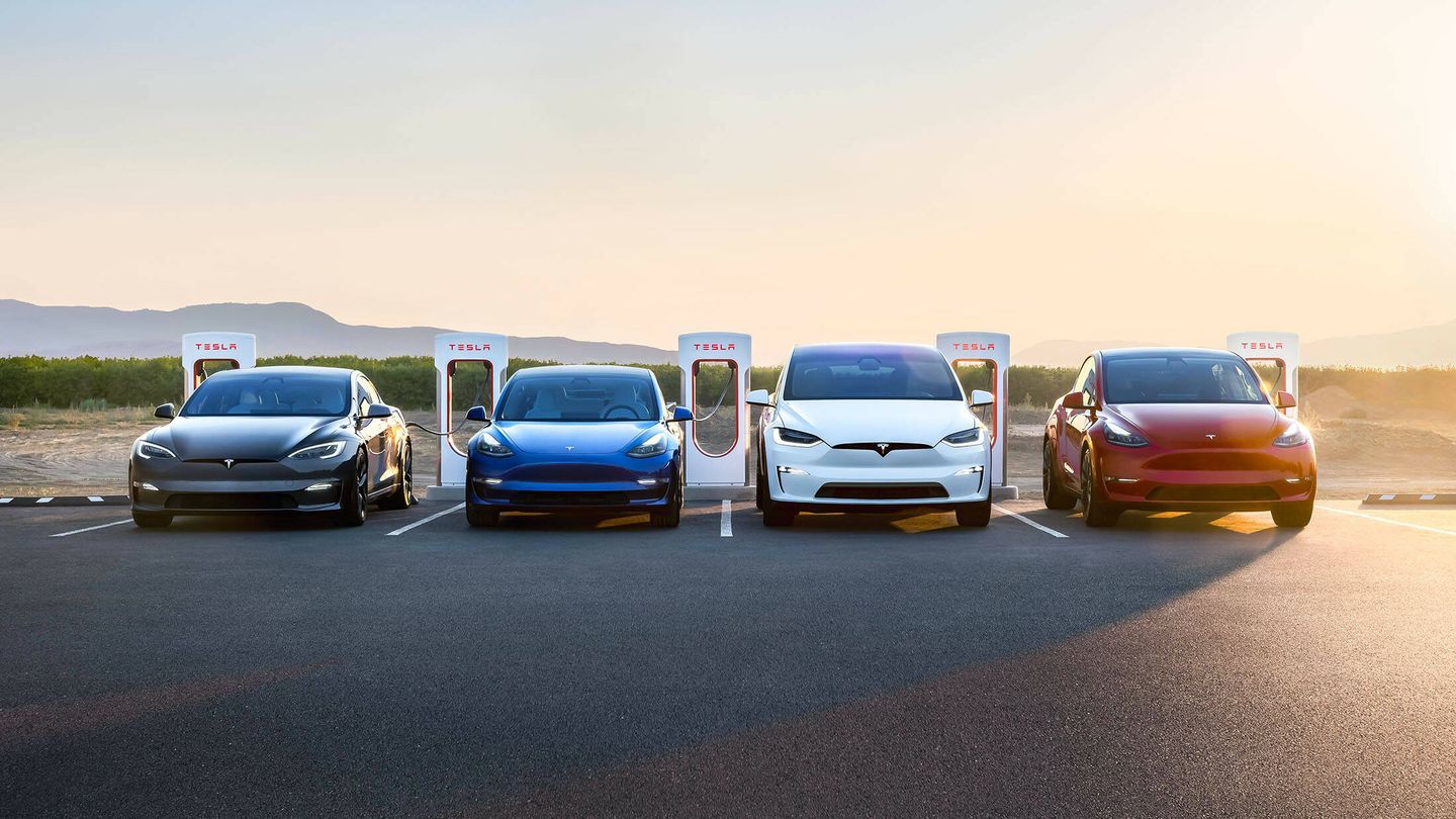 La red Tesla Supercharger, reservada aún en EEUU a clientes de la marca, logra la mejor nota.