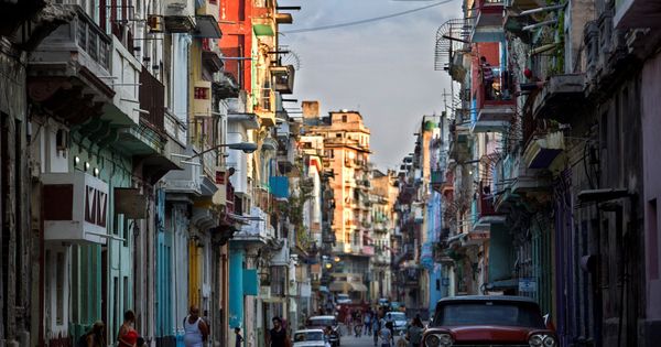 Foto: Vista de una de las calles del centro de La Habana. (EFE)