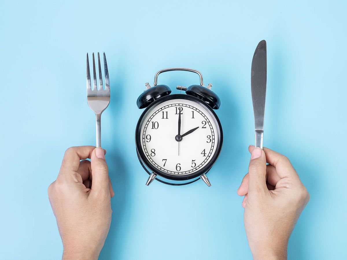 Foto: Descubre los intervalos de tiempo ideales entre comidas para perder peso (Fuente: iStock)