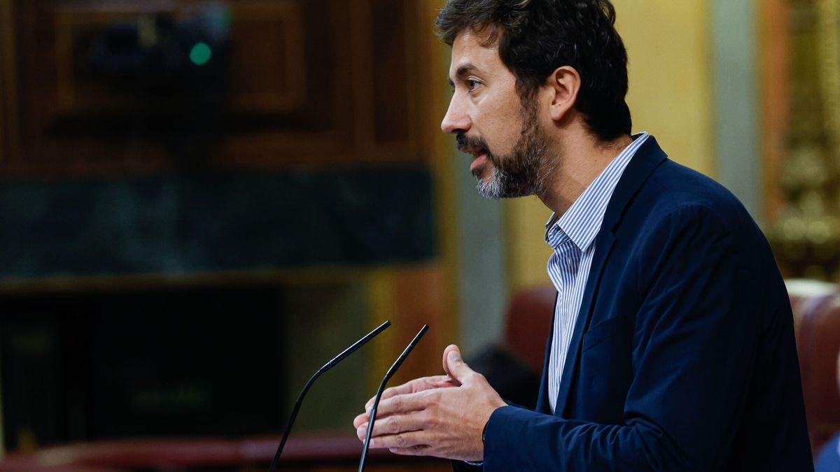 Gómez Reino, el político que lideró a Podemos en las gallegas de 2020 también dimite