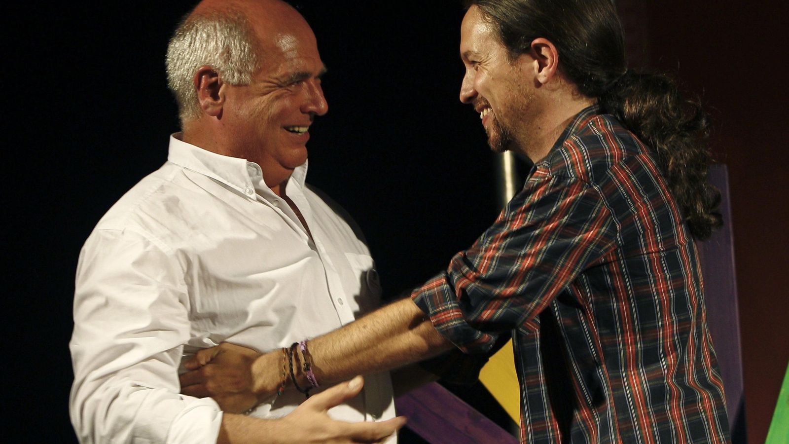 Foto: Lluís Rabell, candidato de Catalunya Sí que es Pot, junto a Pablo Iglesias, el pasado miércoles durante un mitin. (EFE)