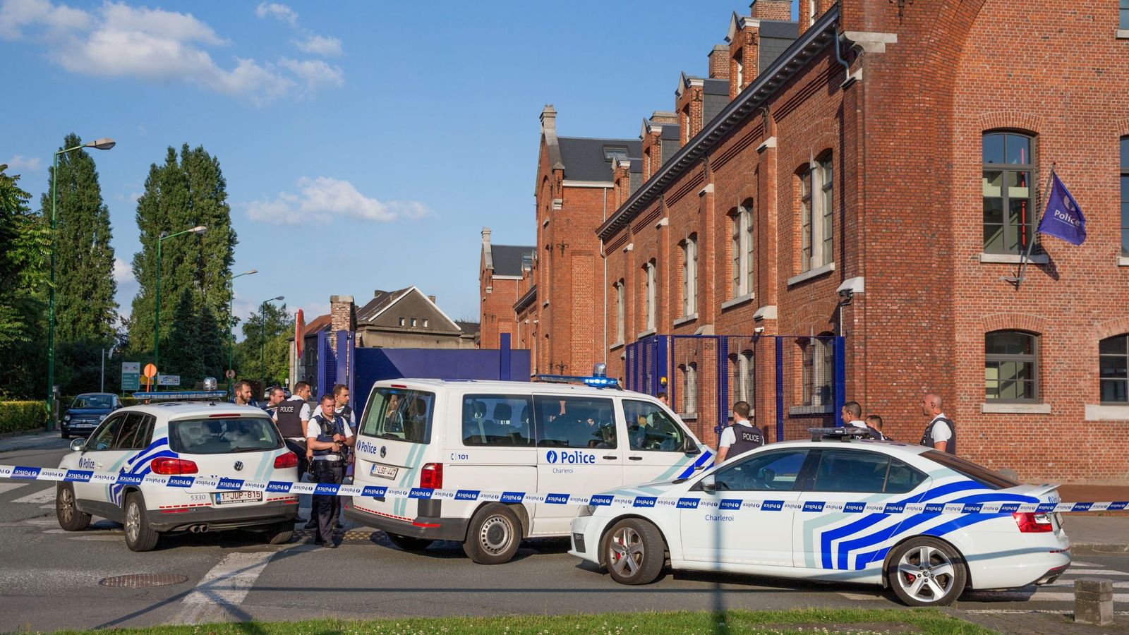 Foto: Dos policías heridas en Charleroi, Bélgica. (EFE)