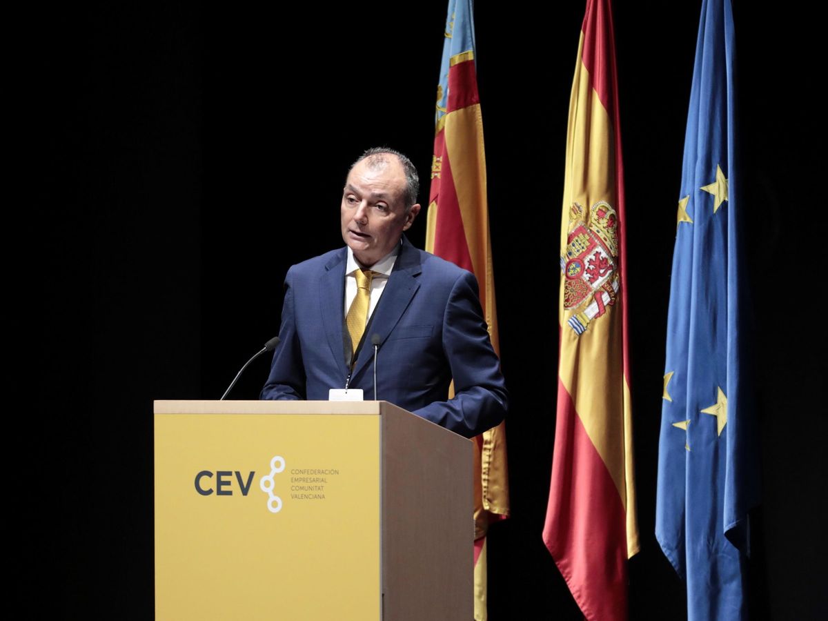Foto: Foto de archivo, Salvador Navarro, en una intervención de la Confederación Empresarial de la Comunitat Valenciana. ( EFE/Domenech Castelló)