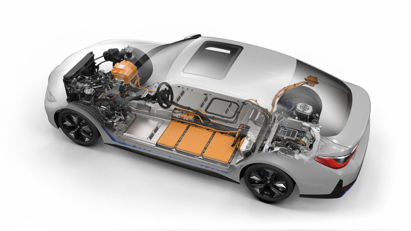 Las baterías de sodio no podrán usarse por ahora en coches eléctricos por su mayor tamaño.