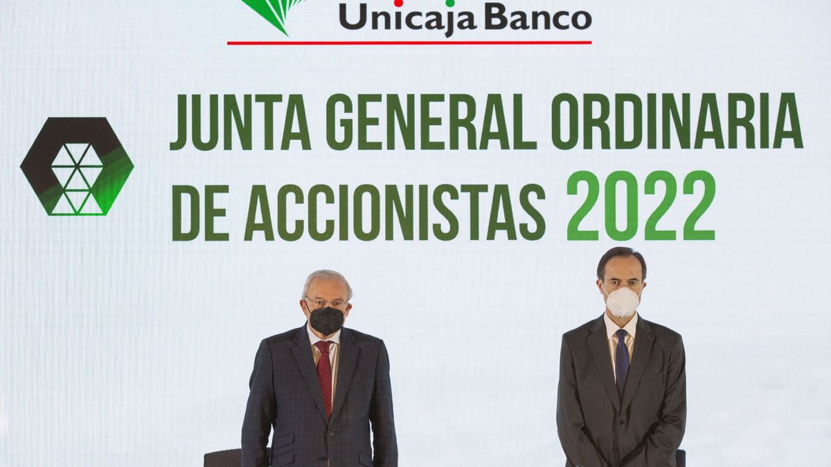 La Fundación Unicaja estudia bloquear a los 'independientes de Menéndez'