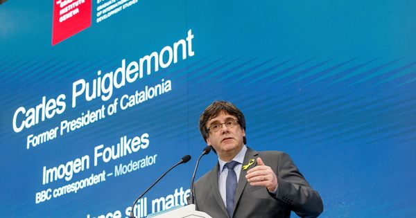 Foto: Puigdemont participa en un debate en el instituto de altos estudios internacionales de Ginebra. (EFE)