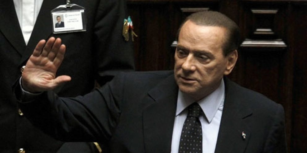 Foto: Berlusconi culmina su 'vía crucis' con su dimisión como primer ministro