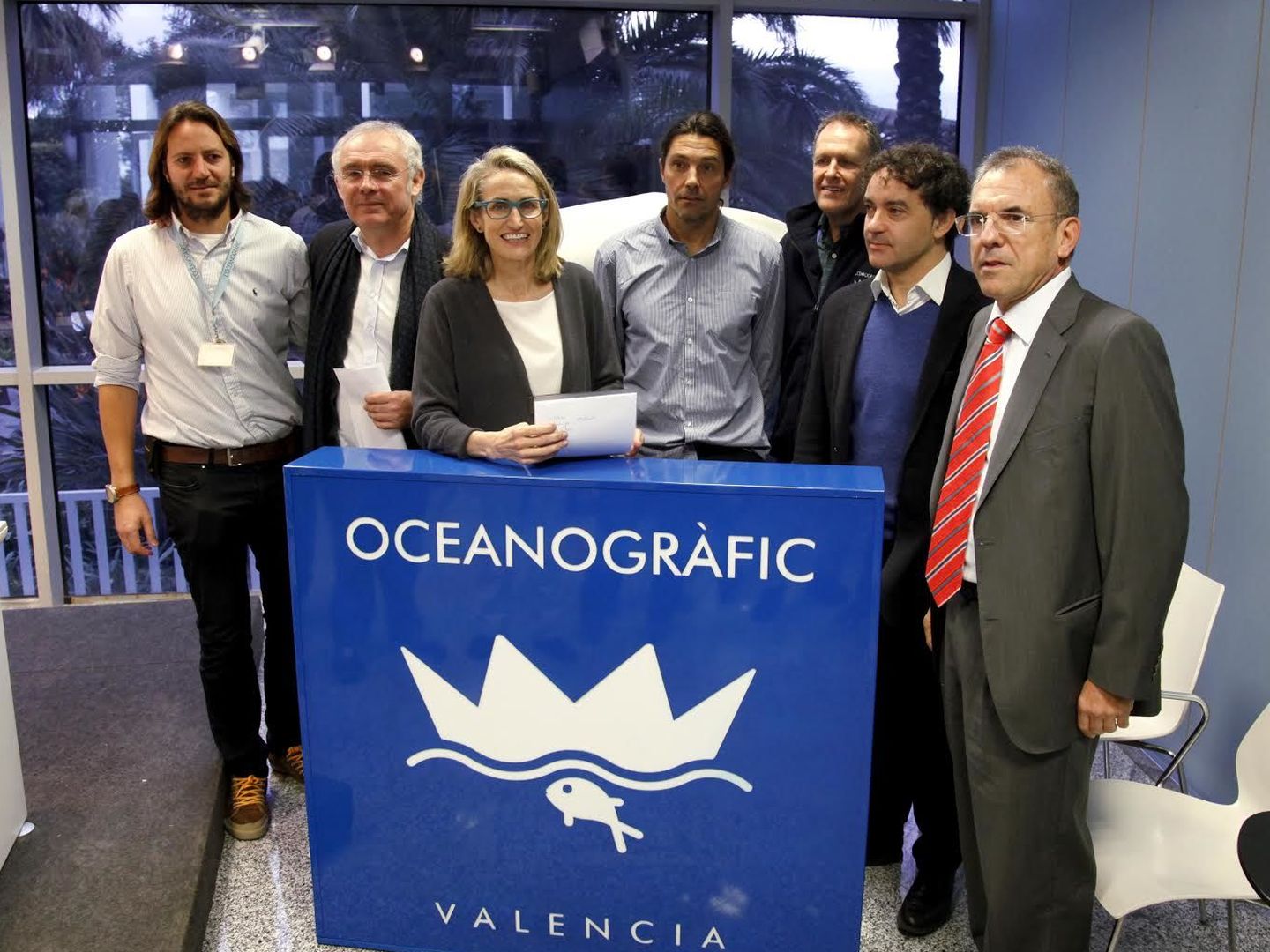 Equipo Avanqua con el secretario autonómico de Turismo, Francesc Colomer, y el director de Cacsa, Enrique Vidal.