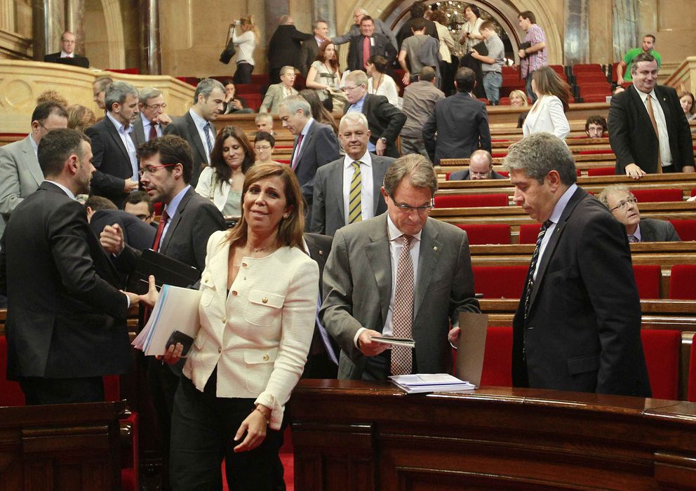 Foto: La presidenta del PPC, Alicia Sánchez-Camacho, junto al presidente catalán, Artur Mas. (EFE)