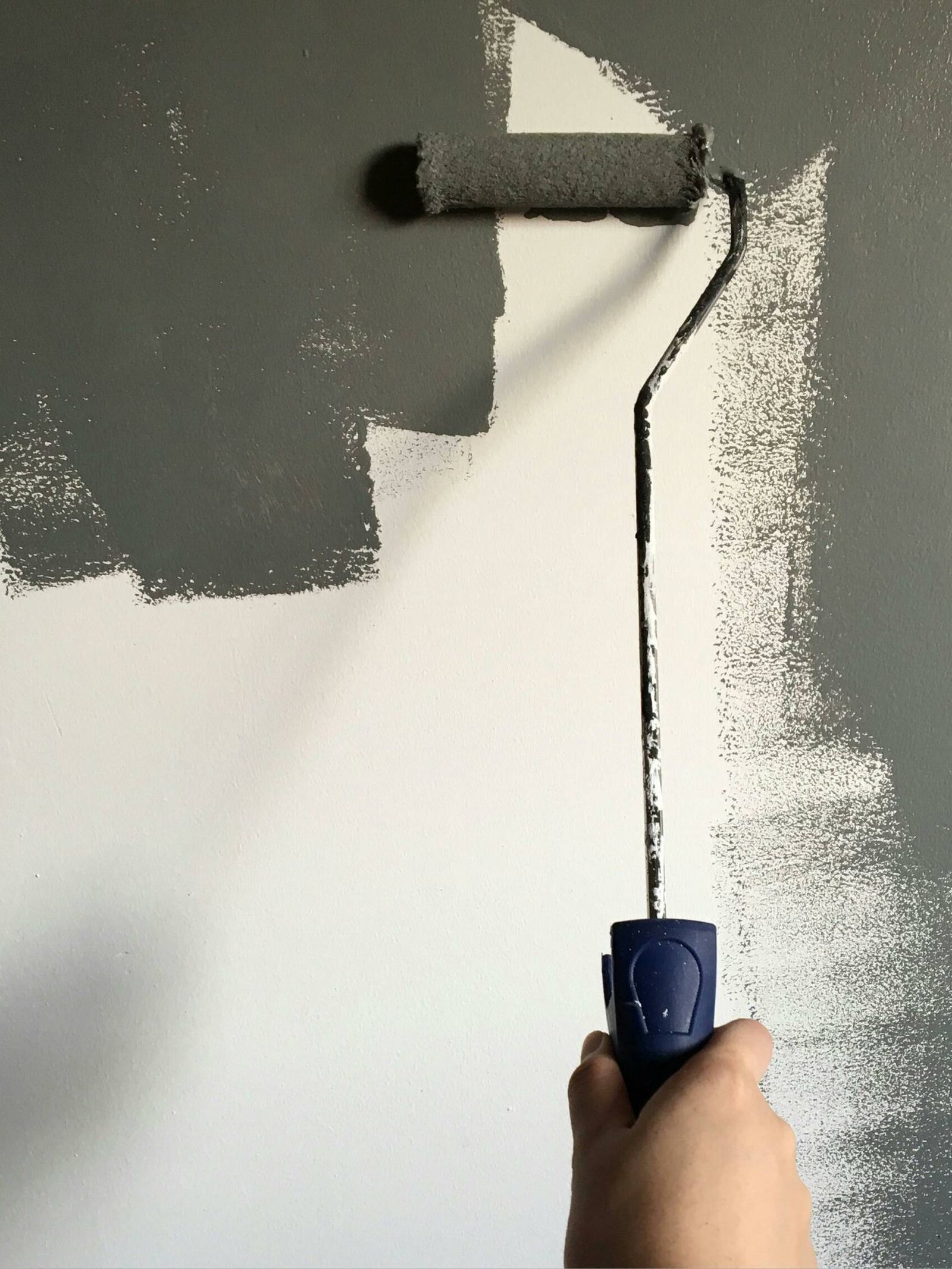 Este producto es capaz de eliminar las manchas viejas de pintura. (Pexels)