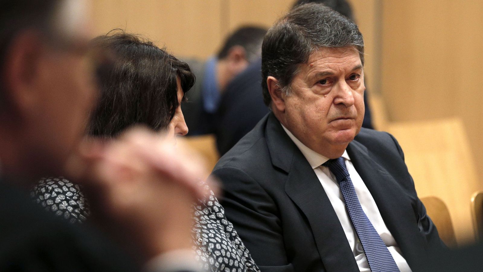 Foto: El expresidente de Bancaja, exvicepresidente de Bankia y expresident de la Generlitat, José Luis Olivas, sentado en el banquillo. (EFE)