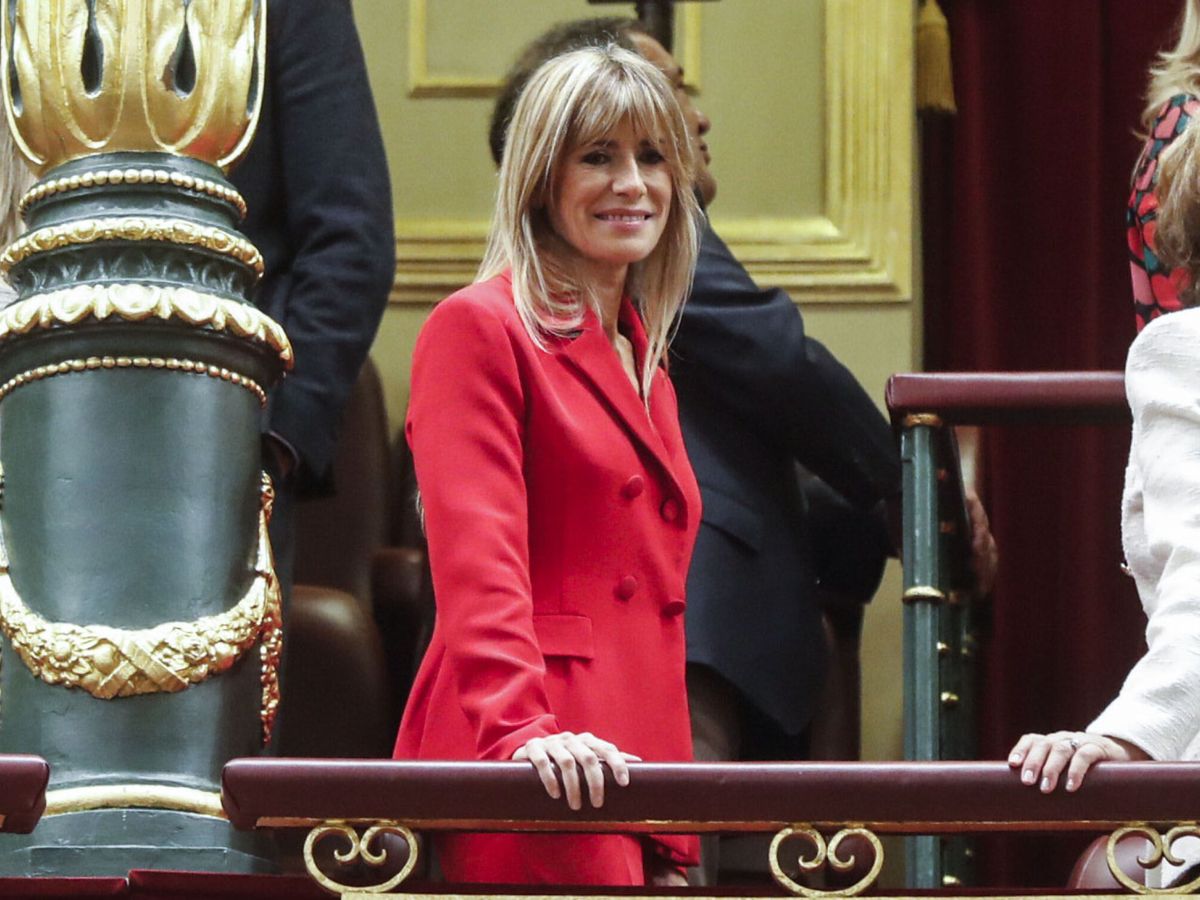 Foto: Begoña Gómez esposa del líder del PSOE y presidente del Gobierno en funciones Pedro Sánchez, en el Congreso. (EFE/Juan Carlos Hidalgo)