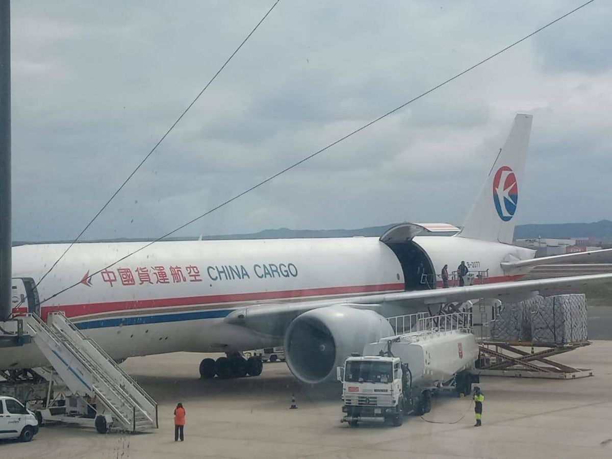 Foto: El Boeing 777 de China Cargo, tras llegar a Zaragoza. 