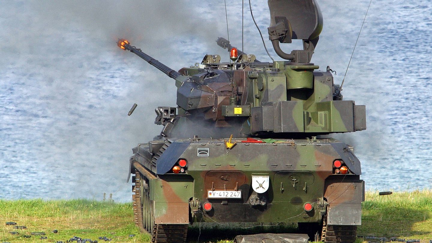 El Gepard haciendo uso de sus cañones. (Bundeswehr)