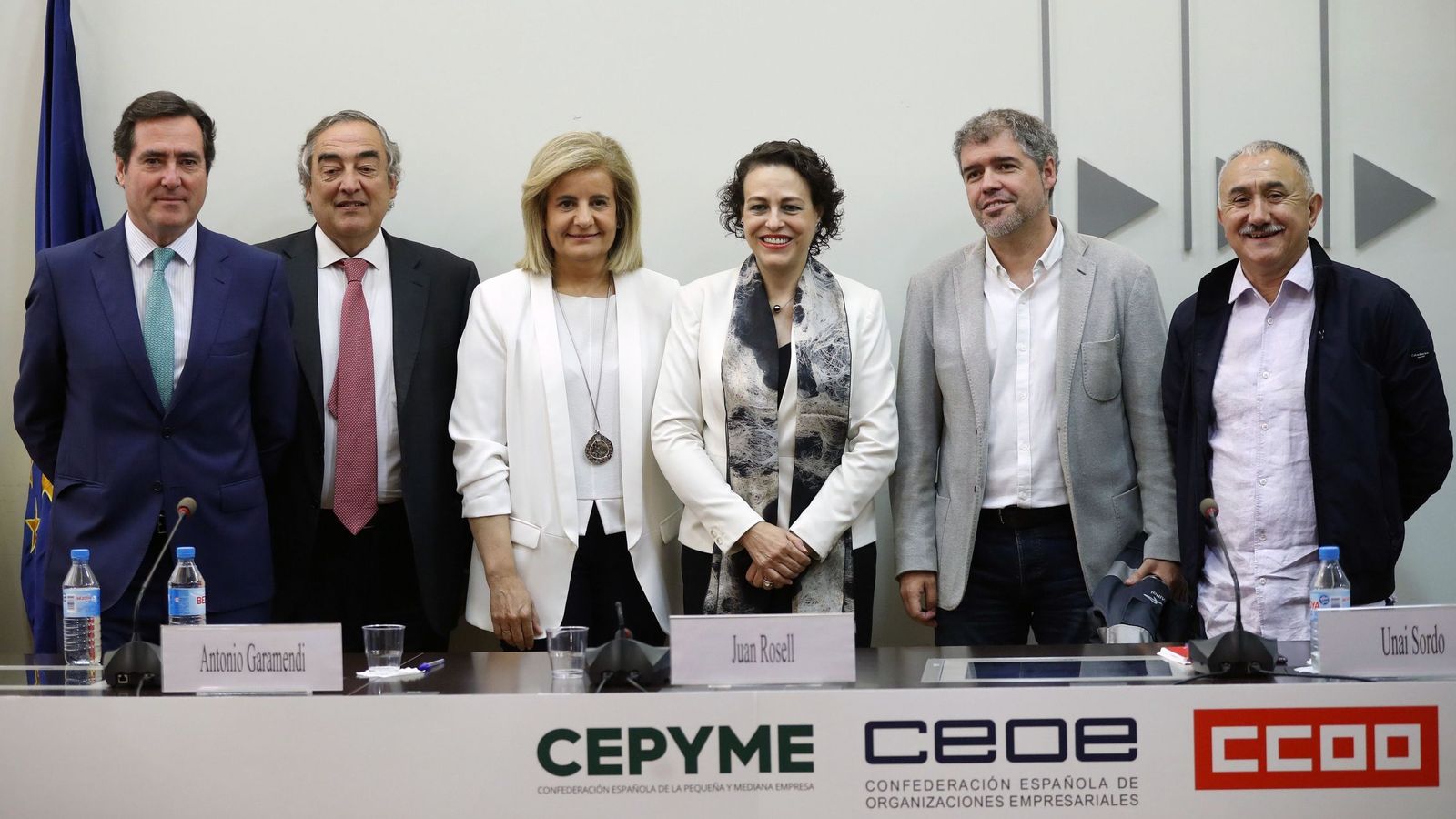 Foto: CCOO, UGT, CEOE y Cepyme firman del IV Acuerdo para el Empleo y la Negociación Colectiva 2018-2020
