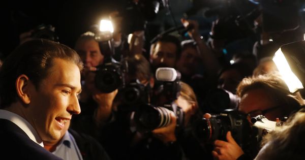 Foto: El candidato del Partido Popular, Sebastian Kurz, a su llegada a un debate en Viena, el 12 de octubre de 2017. (Reuters)