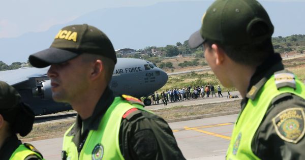 Foto: Un avión de la fuerza aérea de EEUU con ayuda humanitaria para Venezuela tras aterrizar en el aeropuerto Camilo Daza, en Cúcuta, Colombia. (Reuters)