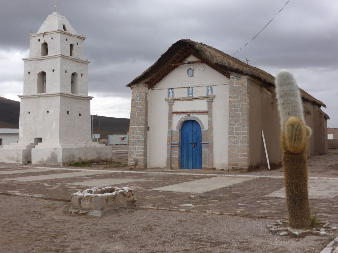 Antigua iglesia de Cariquima, en los Andes chilenos. (Wikimedia Commons)