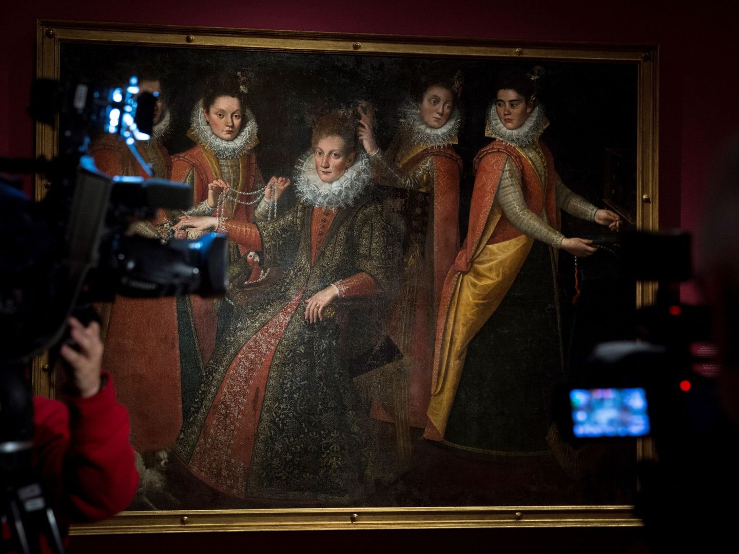 Vista de una de las obras que forman parte de la nueva exposición de las artistas Sofonisba Anguissola y Lavinia Fontana en el Prado (EFE)
