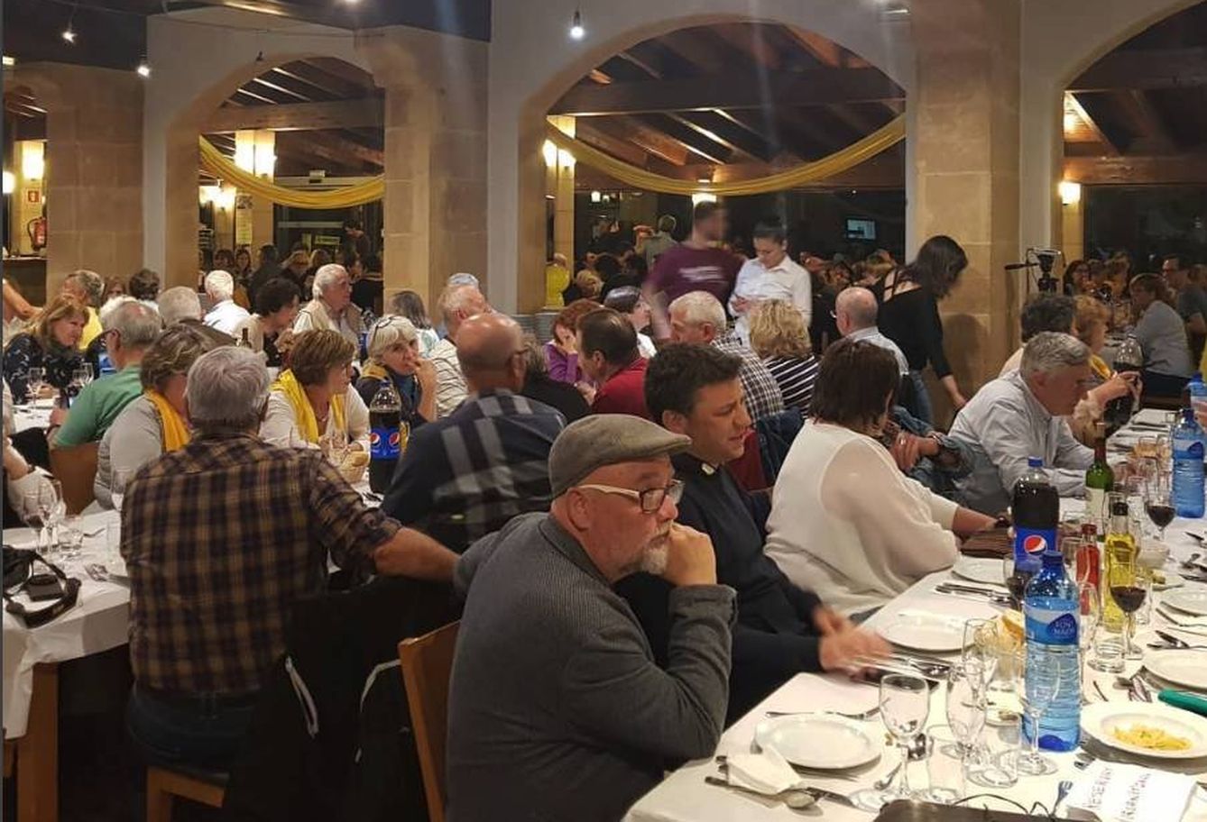 Cena solidaria en Mallorca con los políticos catalanes presos. (OCB)