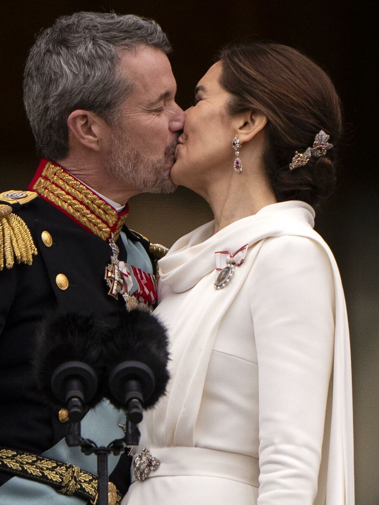 El beso de Federico y Mary. (Reuters)