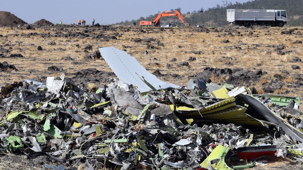 Boeing reconoce el fallo técnico en los accidentes y el volumen de trabajo de pilotos