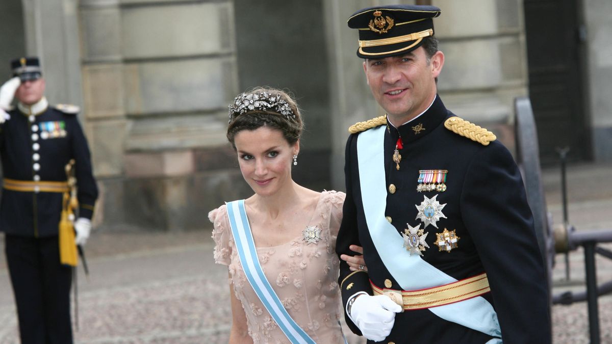 Felipe y Letizia ya tienen la invitación del cumple del rey sueco, pero no saben si irán