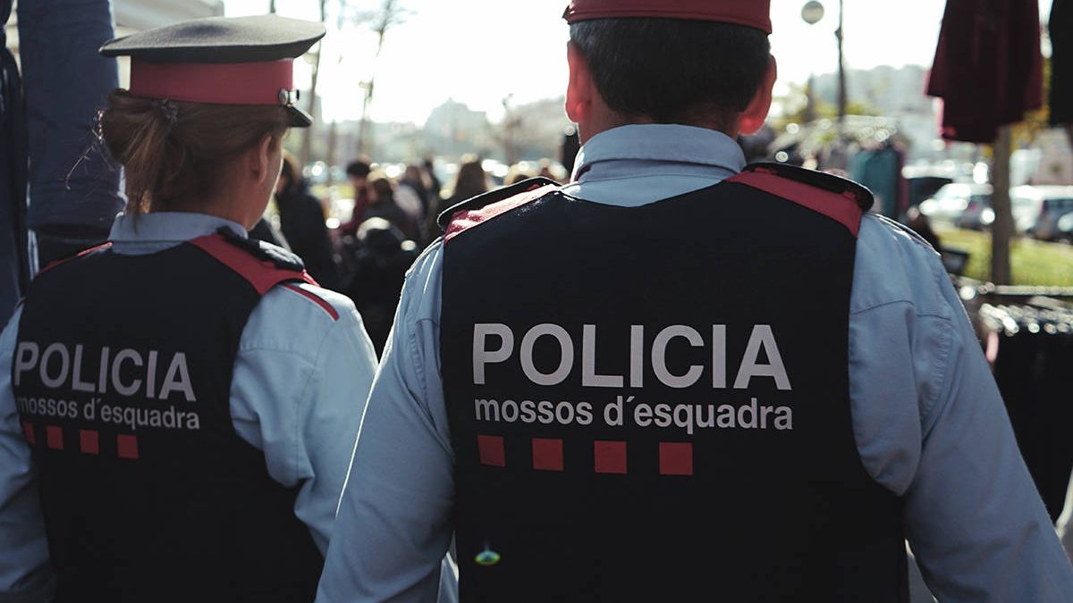 Redada contra los carteristas de Barcelona: los Mossos detienen a 19 ladrones reincidentes
