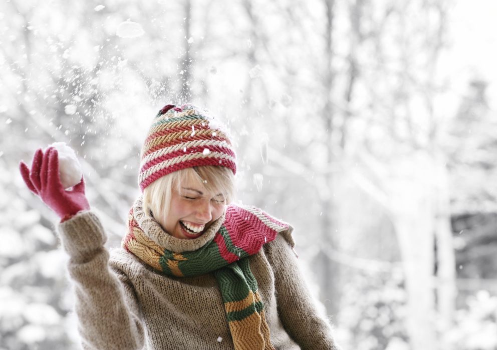 Foto: Aprender a disfrutar del invierno, con sus cosas buenas y malas, y no quedarte encerrado en casa, pueden ayudarte a no caer enfermo. (iStock)