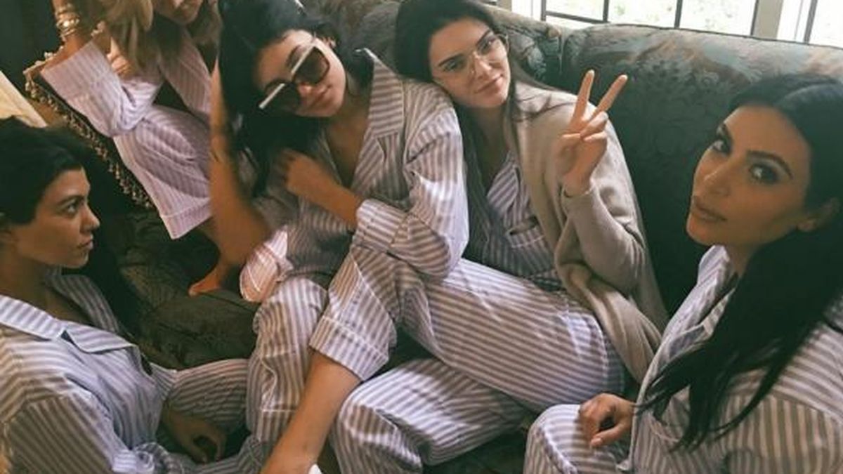 Las hermanas Kardashian celebrar una 'baby shower' para Kim