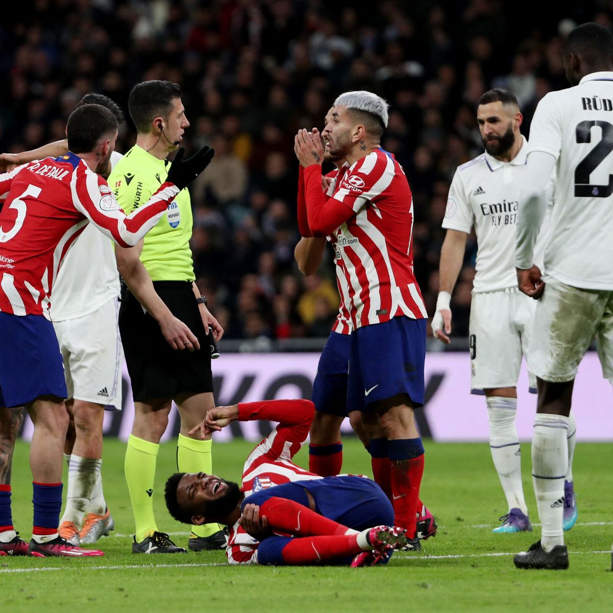 El Atlético de Madrid pierde en el último minuto su primer partido