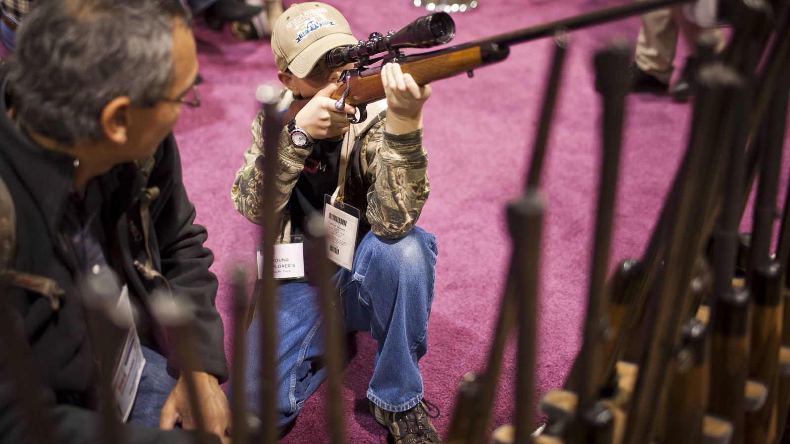 Foto: Los niños pueden manejar armas legalmente en EEUU. (Reuters)