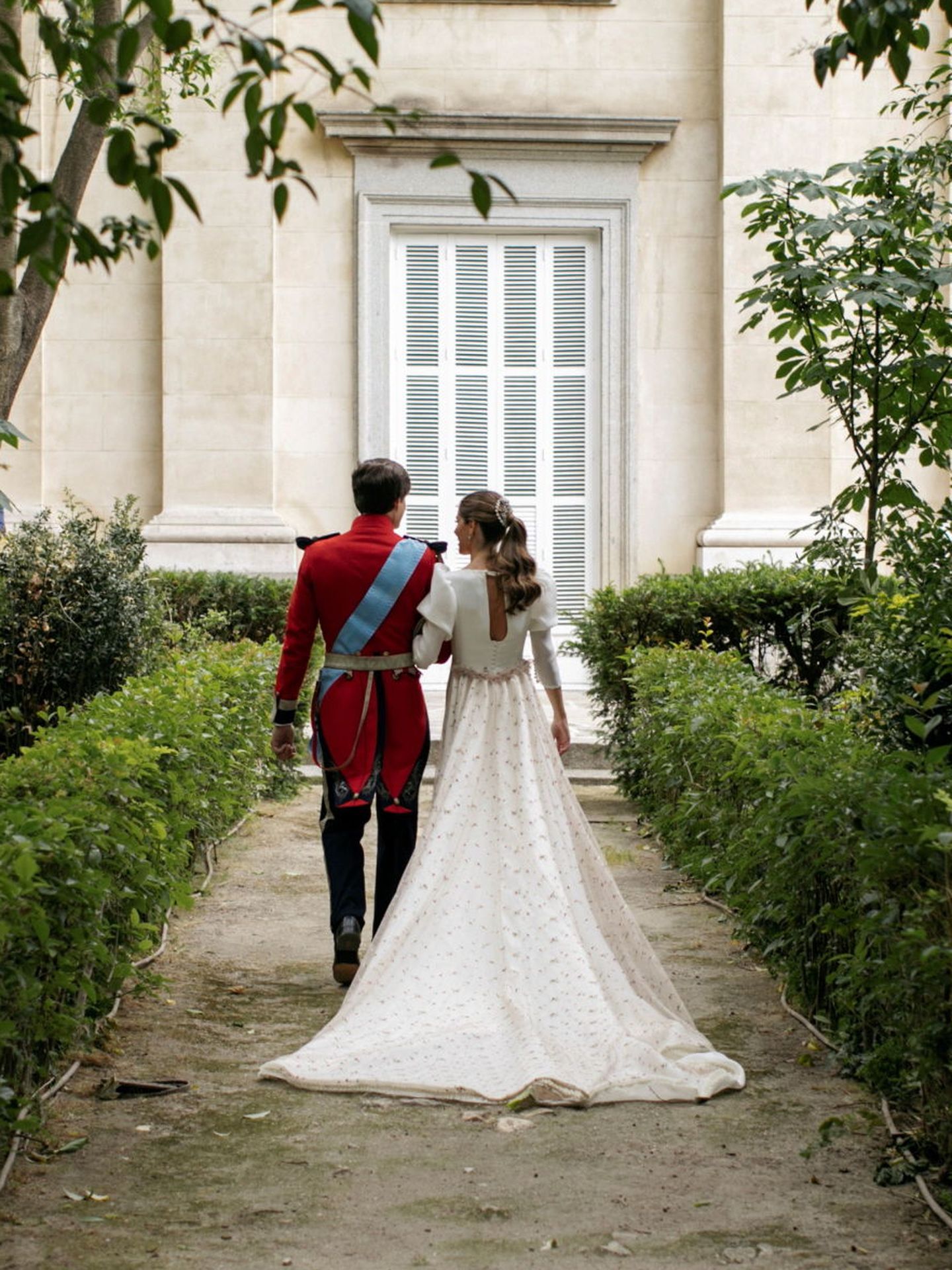 Detalle de la espalda del vestido de Belén Corsini. (EFE/Alejandra Ortiz)