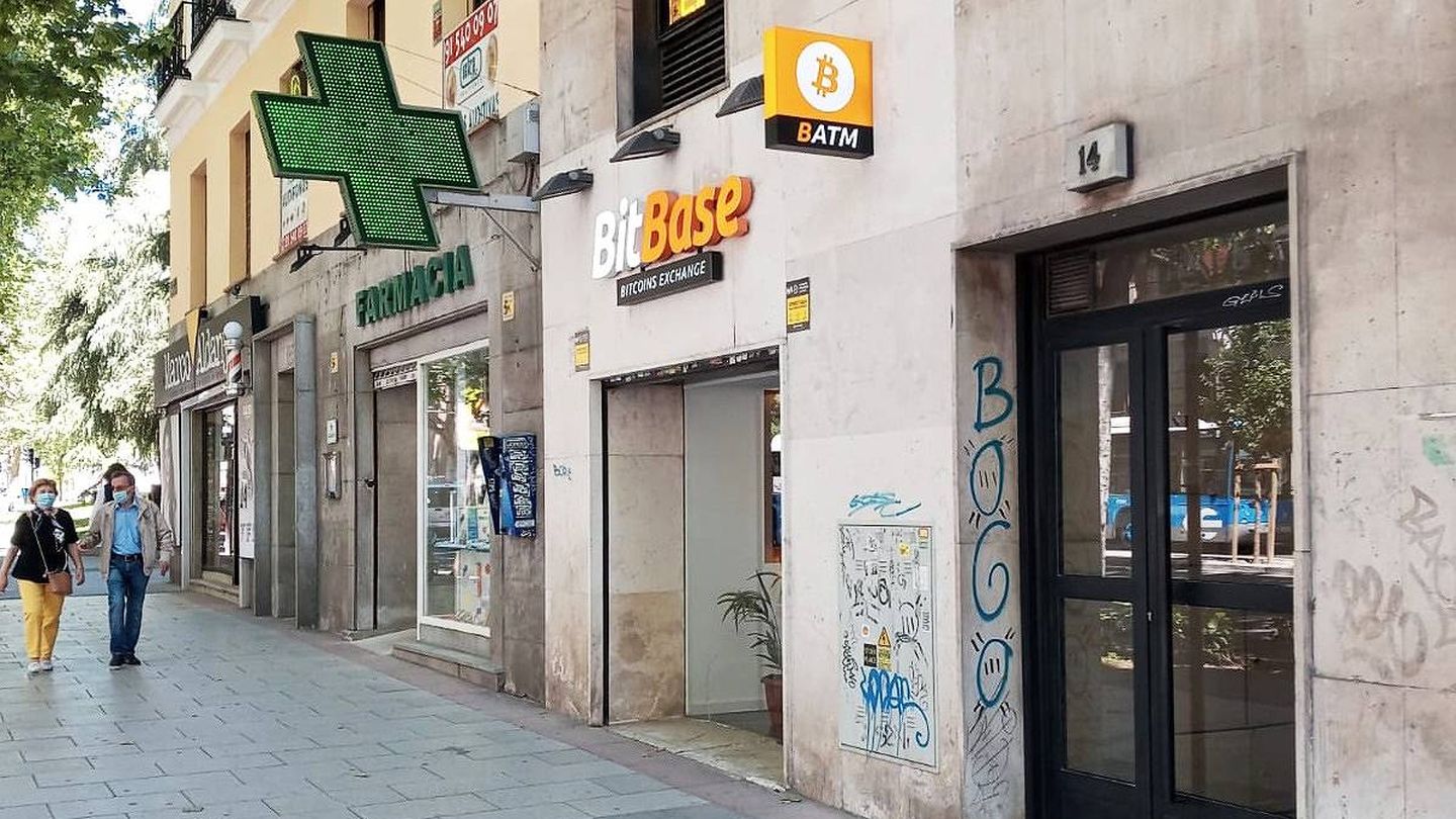 Establecimiento de BitBase en la calle Princesa, Madrid. (J. M.)