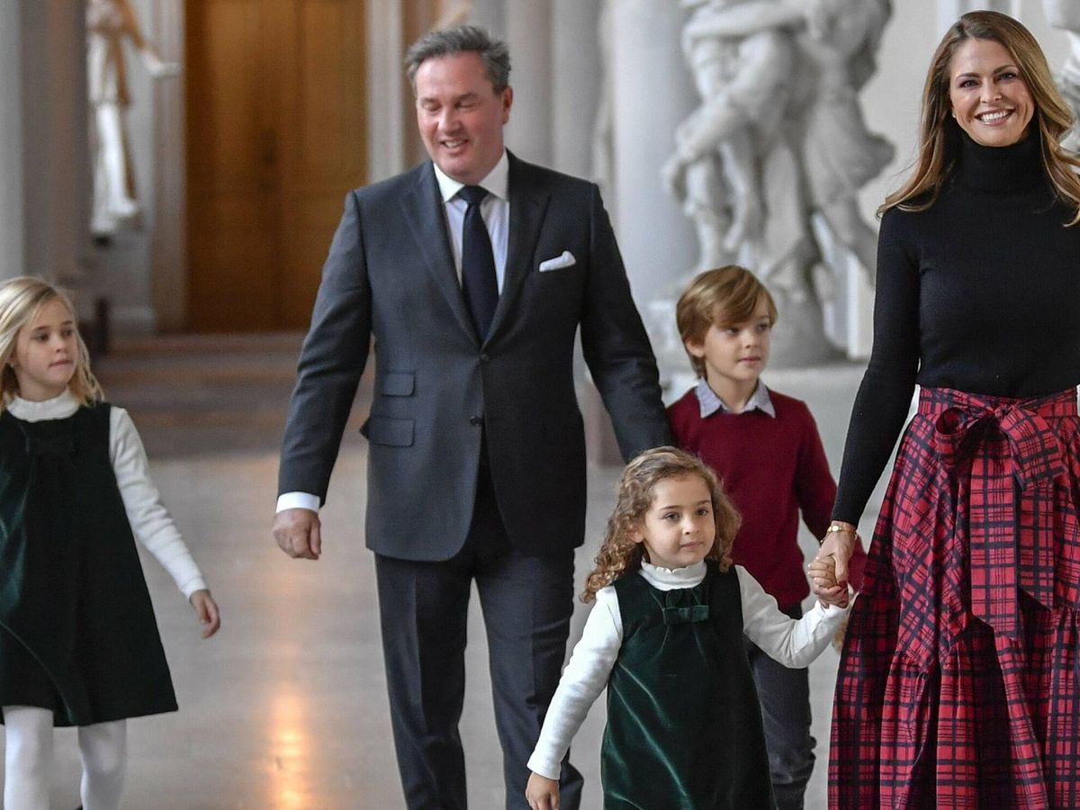 Foto: La princesa Magdalena, con su marido y sus hijos. (CP/Anders Wiklund)