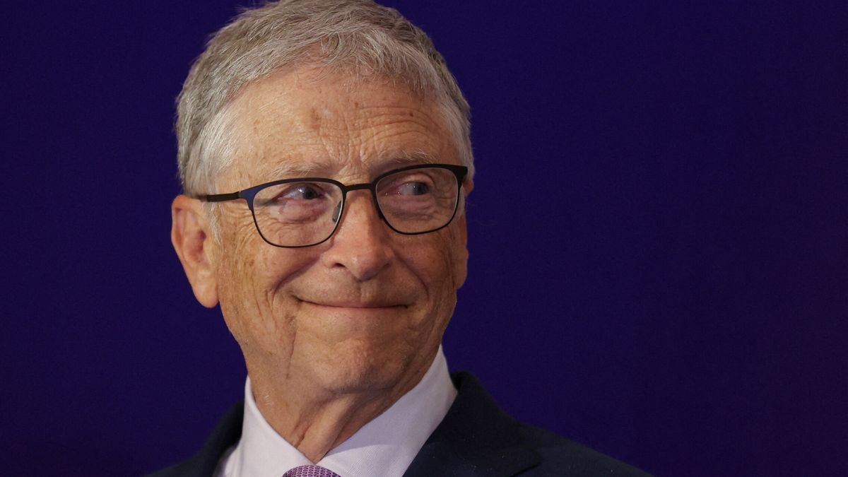Los tres trabajos que sobrevivirán a la inteligencia artificial, según Bill Gates