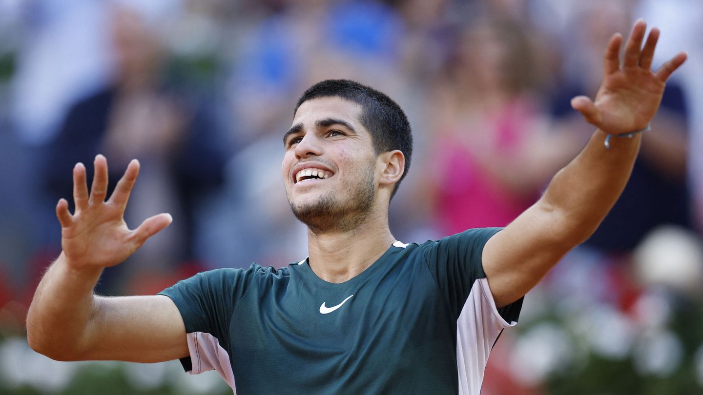 El español sonríe tras vencer. (Reuters/Juan Medina)
