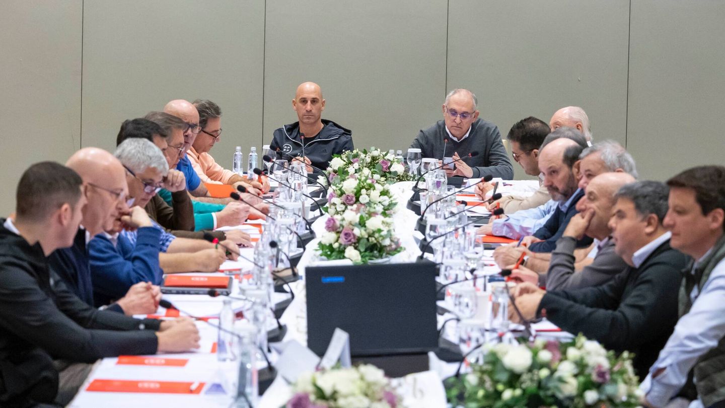 Reunión de Rubiales con los presidentes de las federaciones territoriales. (RFEF)