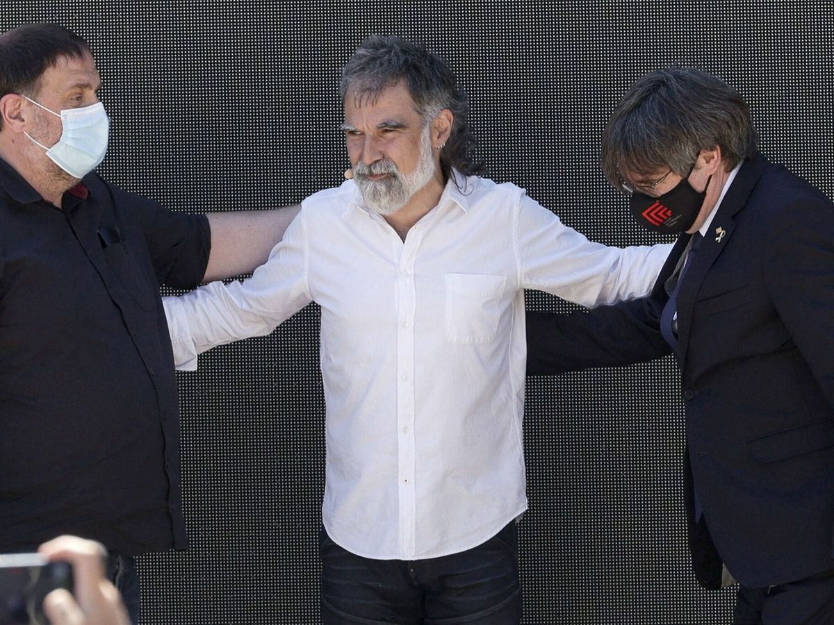 Foto: Oriol Junqueras, Jordi Cuixart y Carles Puigdemont. (EFE)