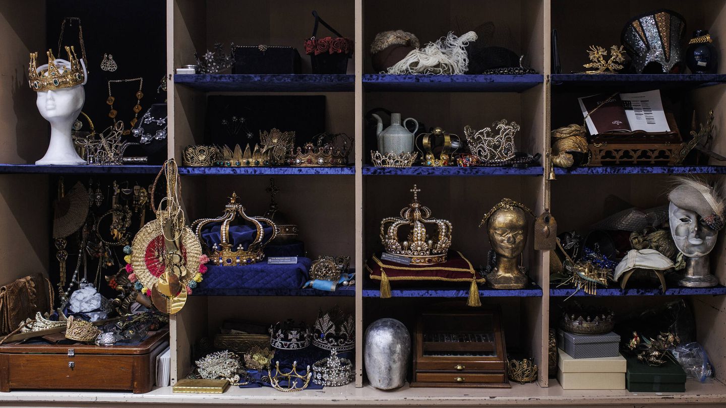 No solo es vestuario. En Peris también tienen una importante colección de joyas. (A. M. V.)