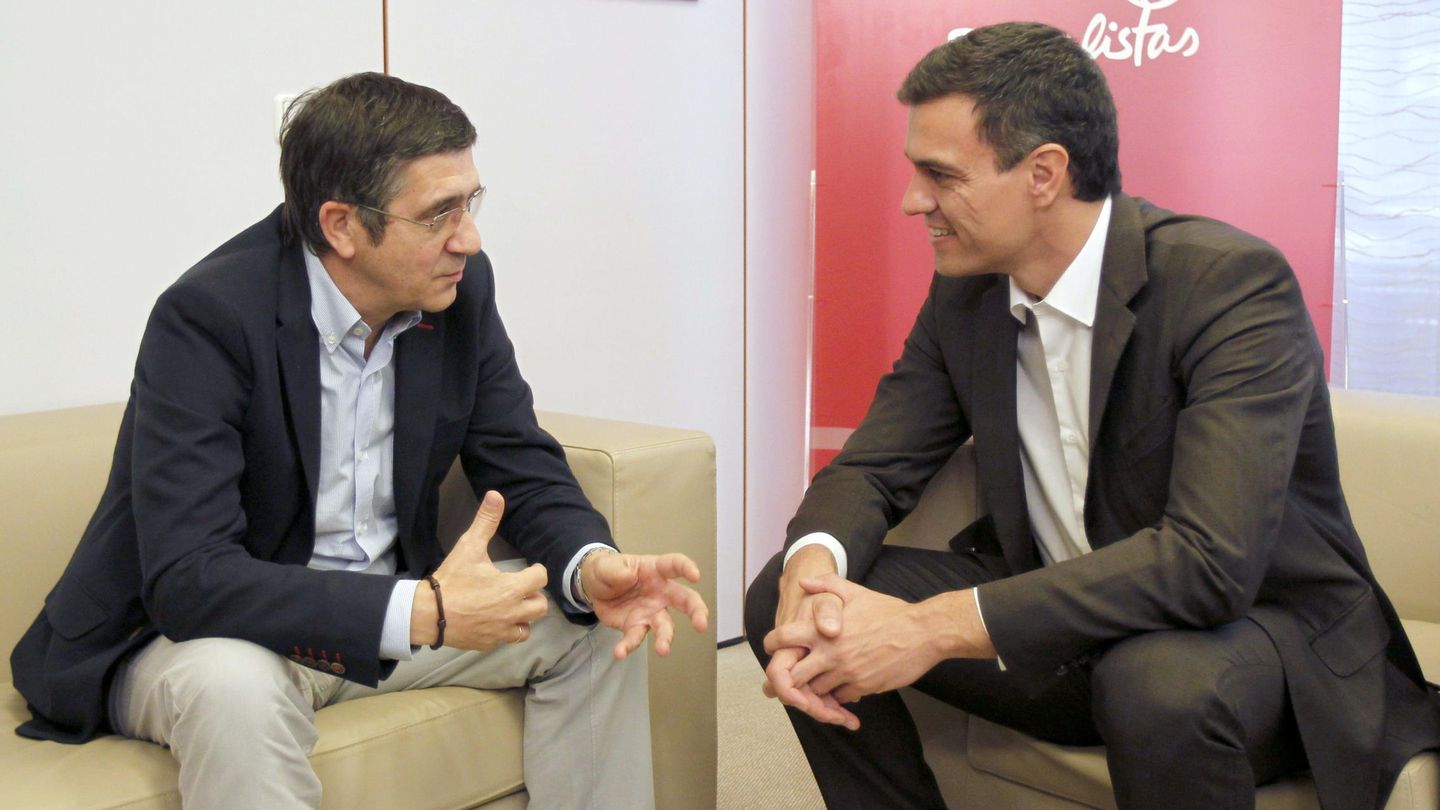 Sánchez se reunió ayer con Patxi López en Ferraz. (EFE)