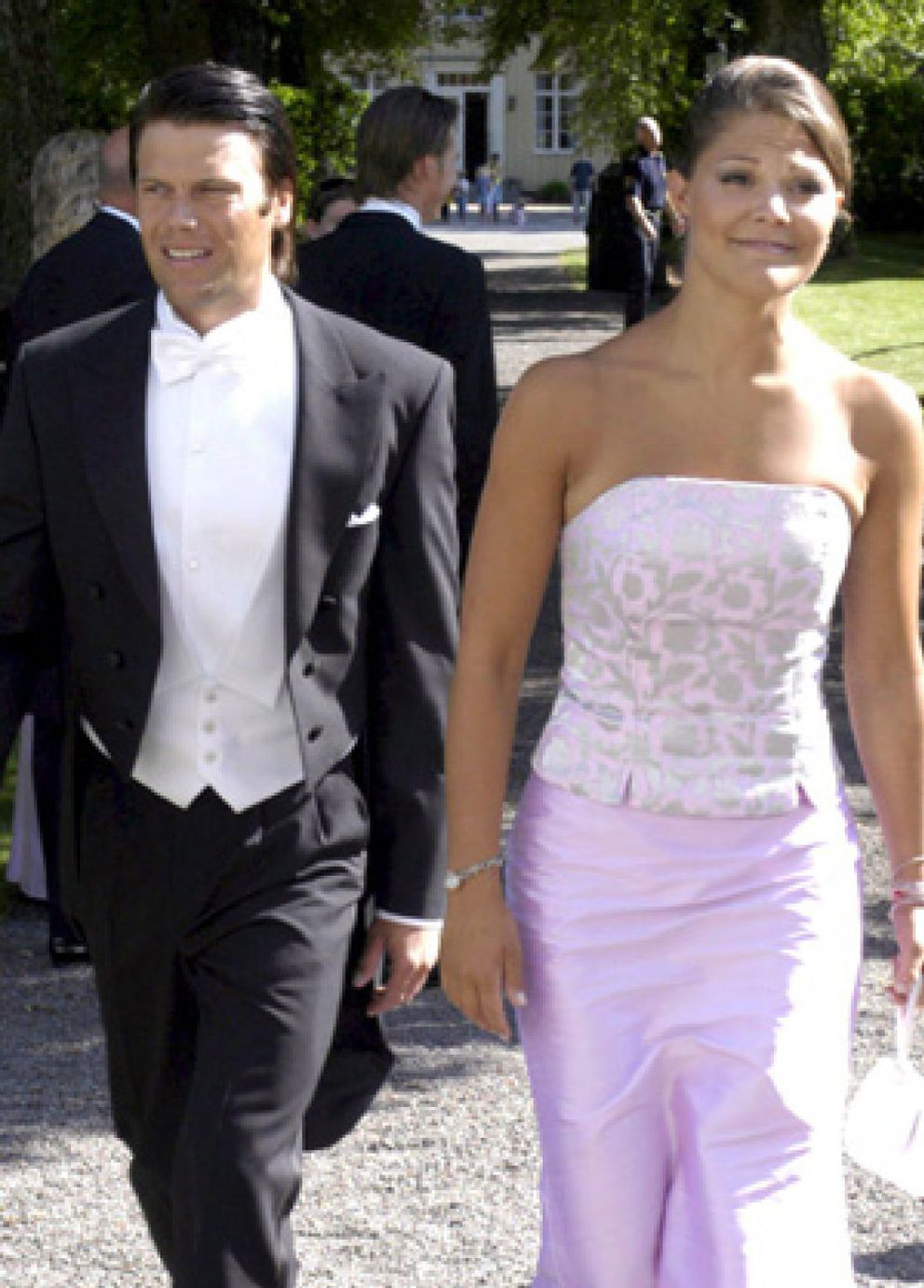 Foto: Victoria de Suecia y Daniel Westling se casarán el 19 de junio de 2010